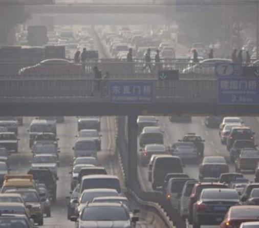 Η ρύπανση του αέρα από τα αυτοκίνητα θέτει σε κίνδυνο όσους έχουν κάνει μεταμόσχευση πνευμόνων